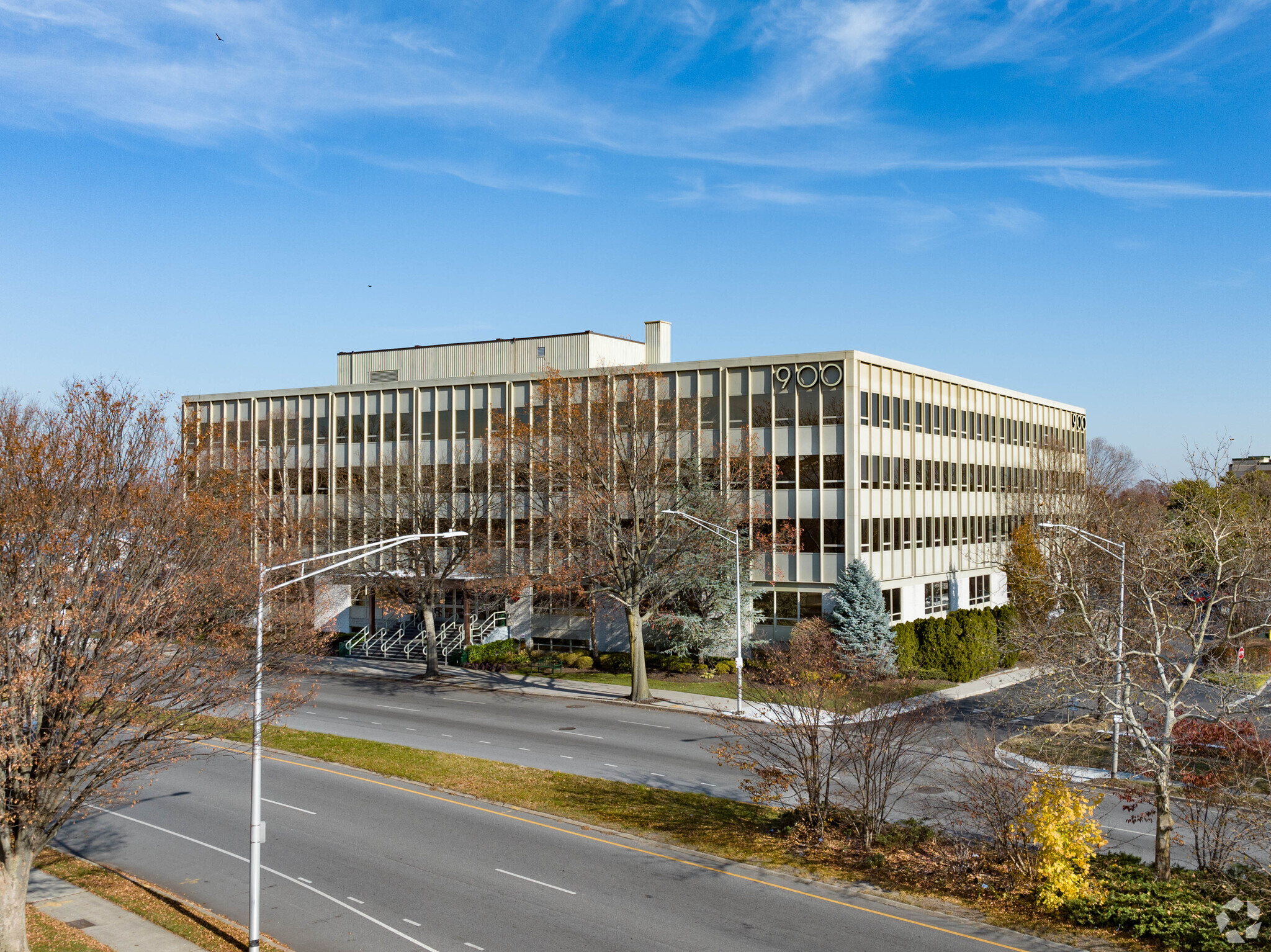 900 Merchants Concourse, Westbury, NY en alquiler Foto del edificio- Imagen 1 de 10