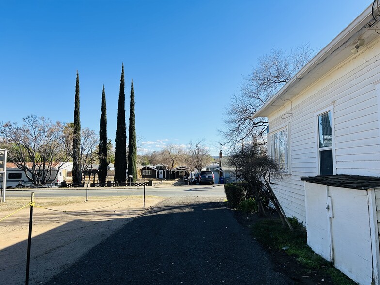 947 D St, Ramona, CA en venta - Foto del edificio - Imagen 3 de 25