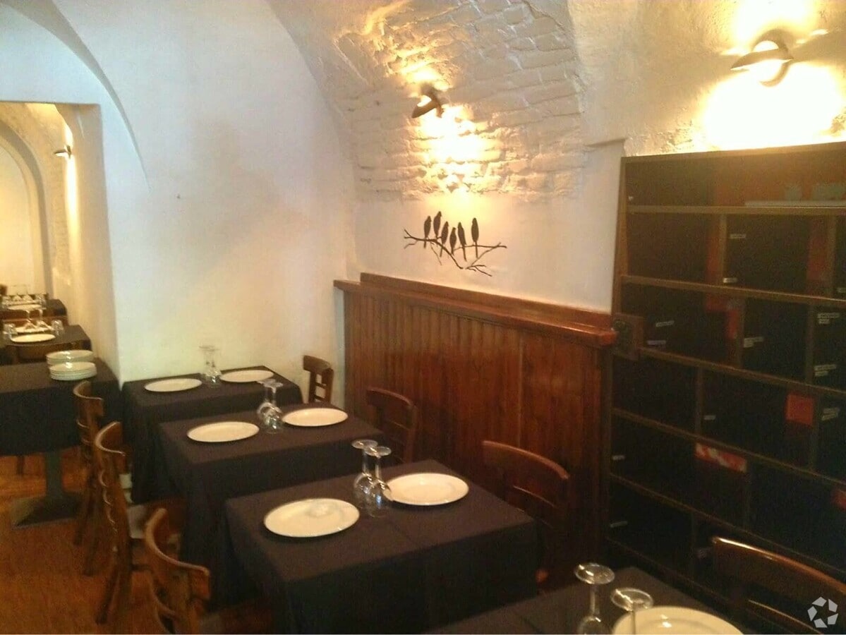 Calle Segovia, 17, Madrid, MAD 28005 - Unidad Puerta 04, Esc. I - - Foto del interior - Image 2 of 7