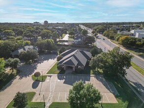 1725 Chadwick Ct, Hurst, TX - VISTA AÉREA  vista de mapa - Image1