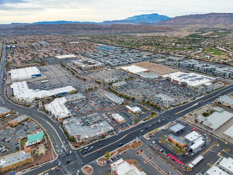 4245 S Grand Canyon Dr, Las Vegas, NV en alquiler - Foto del edificio - Imagen 2 de 11