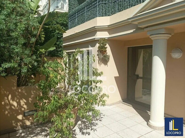 Local en Nice en venta - Foto del edificio - Imagen 3 de 12