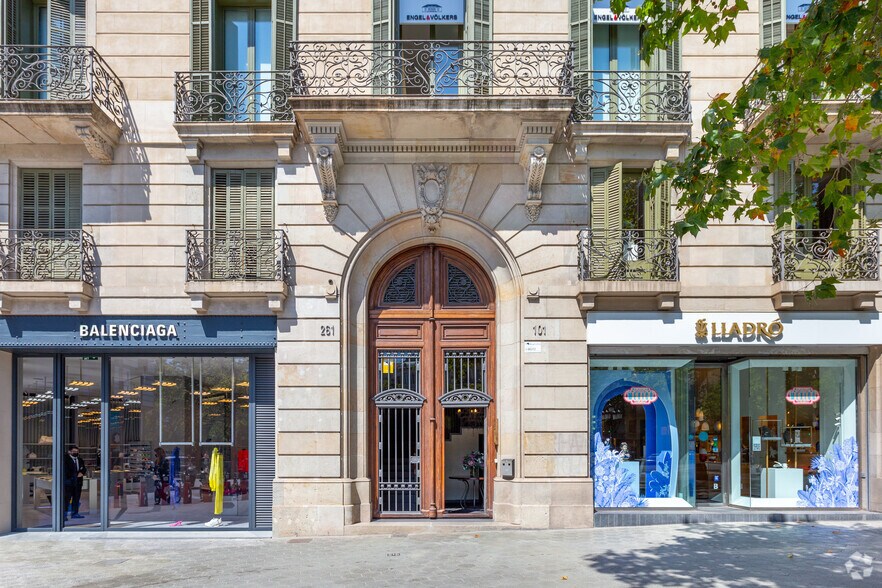 Oficina en Barcelona, Barcelona en alquiler - Foto del edificio - Imagen 3 de 4