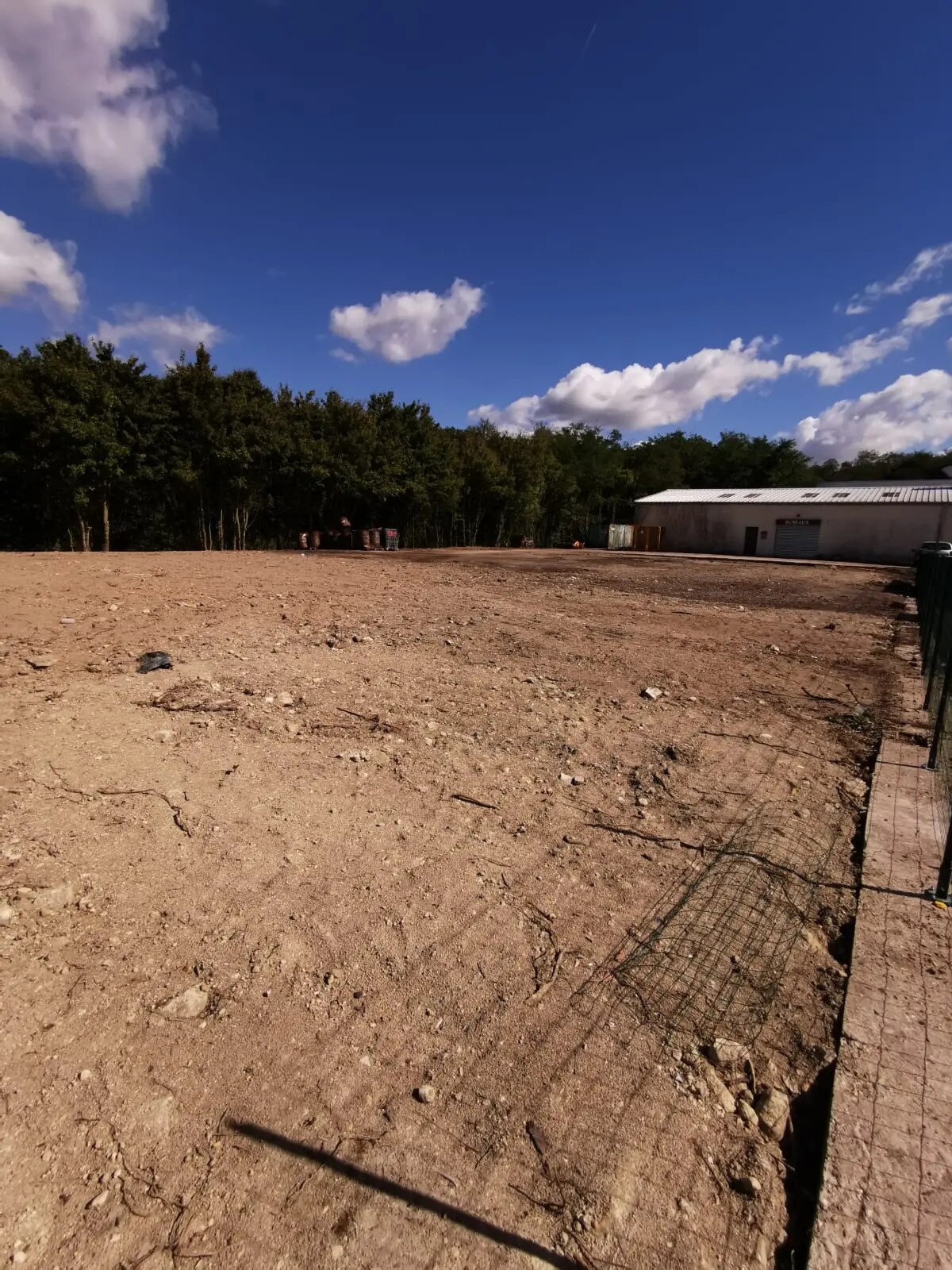 9 Zone Artisanale Des 4 Chemins, Méry-sur-Oise en venta Foto del edificio- Imagen 1 de 5