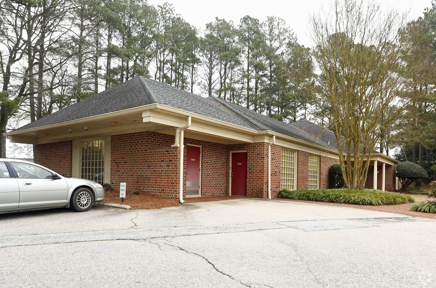 632 US Highway 70 W, Garner, NC en alquiler - Foto del edificio - Imagen 2 de 3