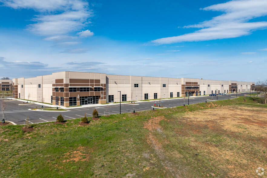 Fair Oaks Dr, Frederick, MD en alquiler - Foto del edificio - Imagen 1 de 15