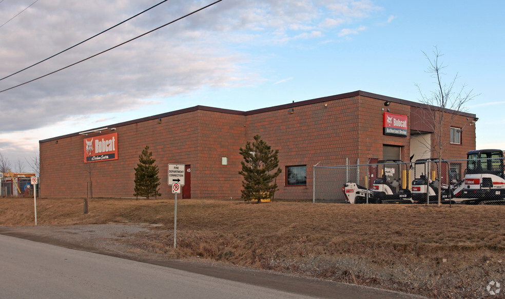 45 Cigas Rd, Clarington, ON en venta - Foto del edificio - Imagen 1 de 8