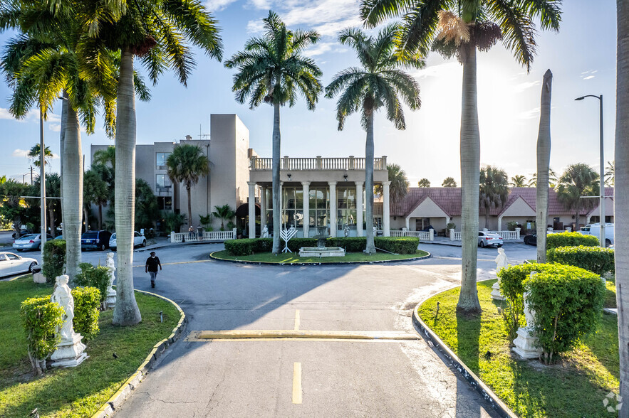 16805 NW 12th Ave, Miami, FL en alquiler - Foto del edificio - Imagen 2 de 9