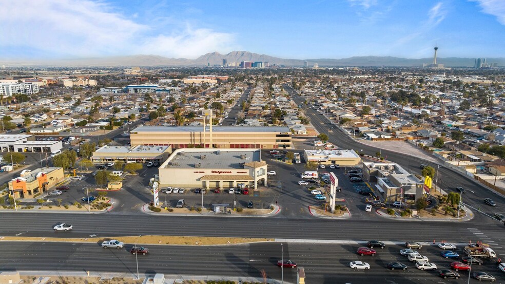 401-481 S Decatur Blvd, Las Vegas, NV en alquiler - Foto del edificio - Imagen 1 de 3