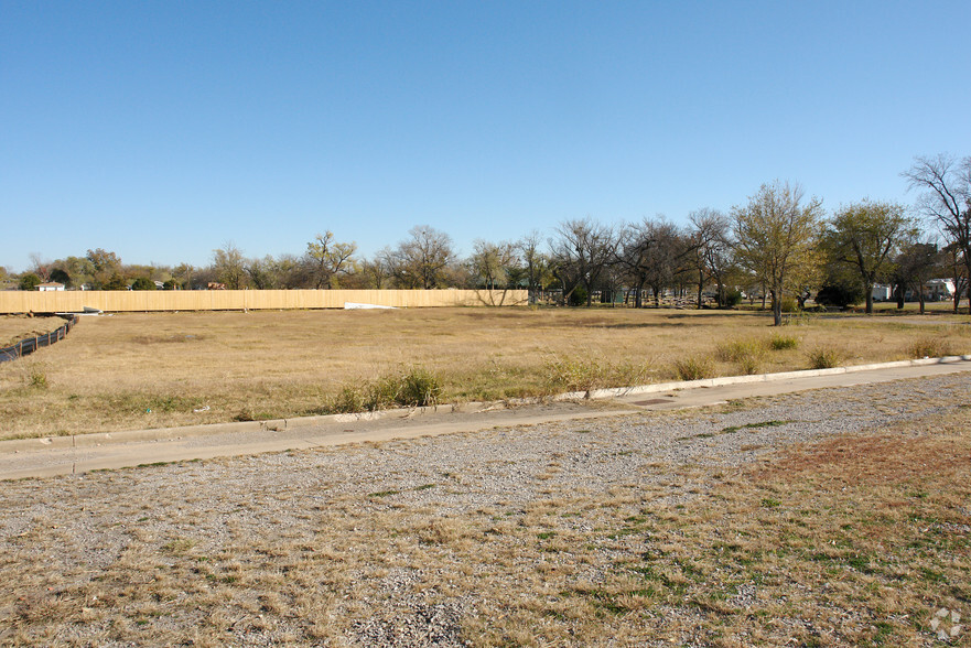 212 SW Sheridan Rd, Lawton, OK en venta - Foto del edificio - Imagen 2 de 4