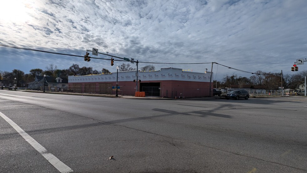 2111 S Main St, Elkhart, IN en alquiler - Foto del edificio - Imagen 2 de 10