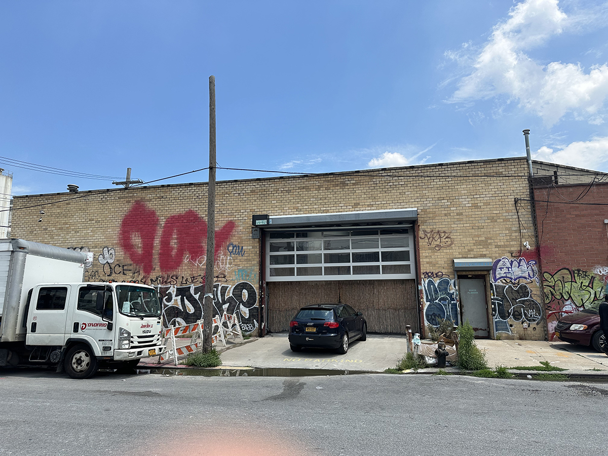 1231 Flushing Ave, Brooklyn, NY en alquiler Foto del edificio- Imagen 1 de 3