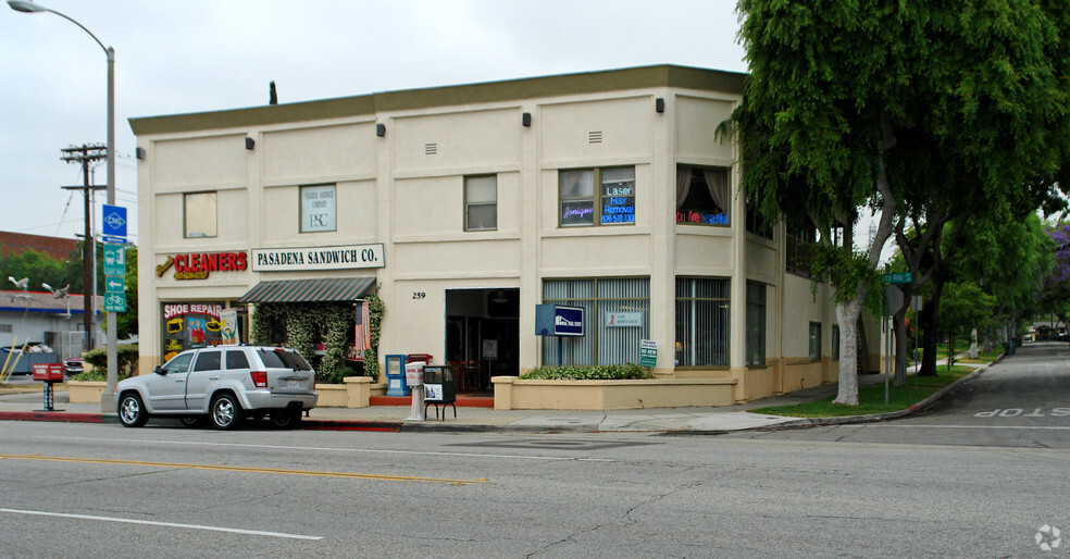 259 Sierra Madre Villa Ave, Pasadena, CA en alquiler - Foto del edificio - Imagen 3 de 17