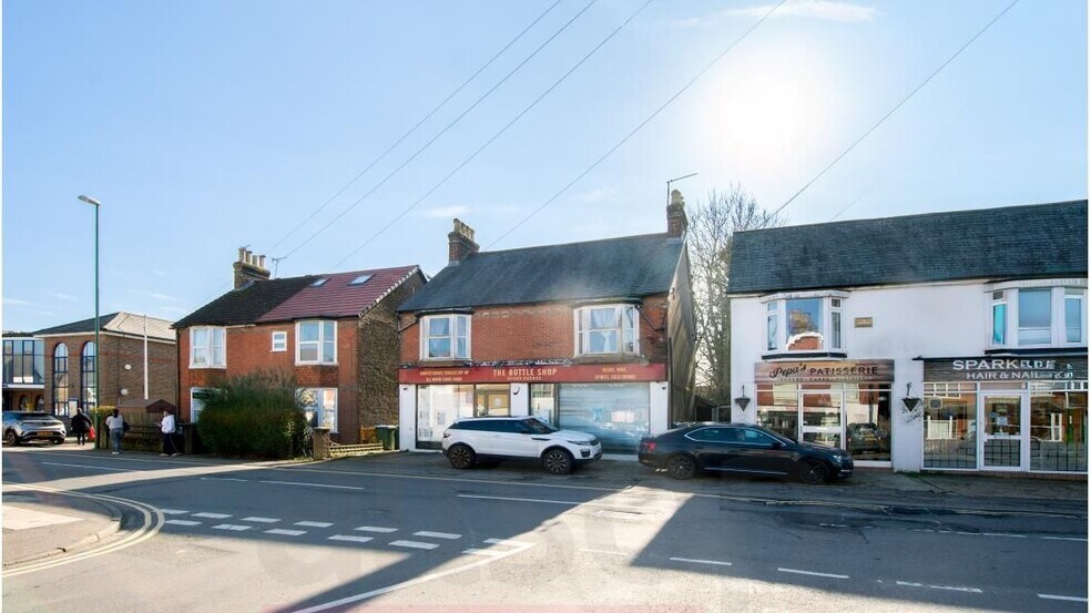 100 Crawley Rd, Horsham en venta - Foto del edificio - Imagen 2 de 4