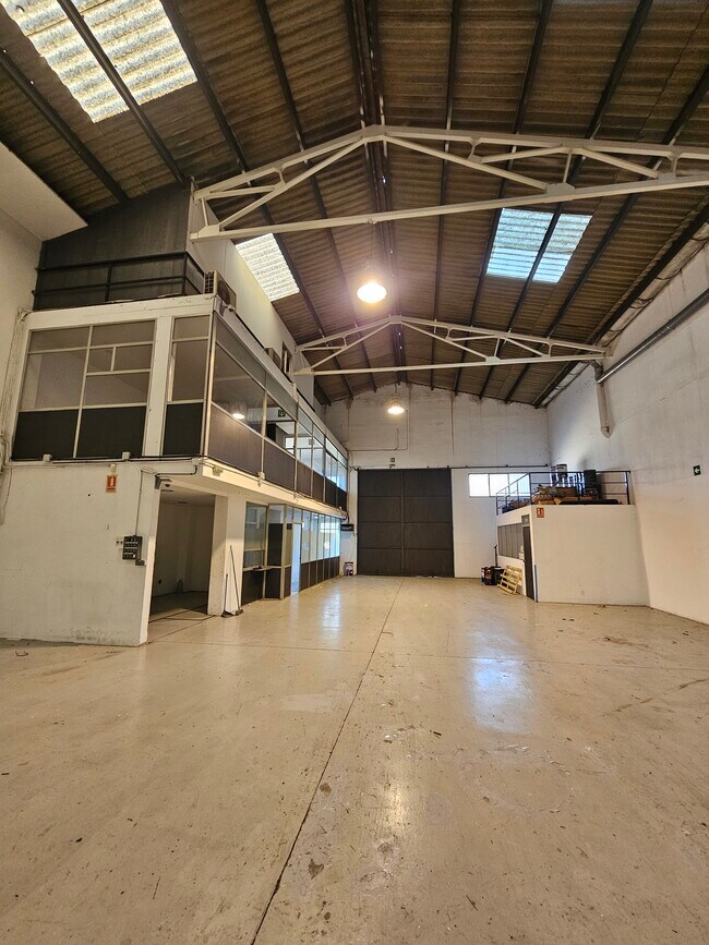 Más detalles de Nave en alquiler