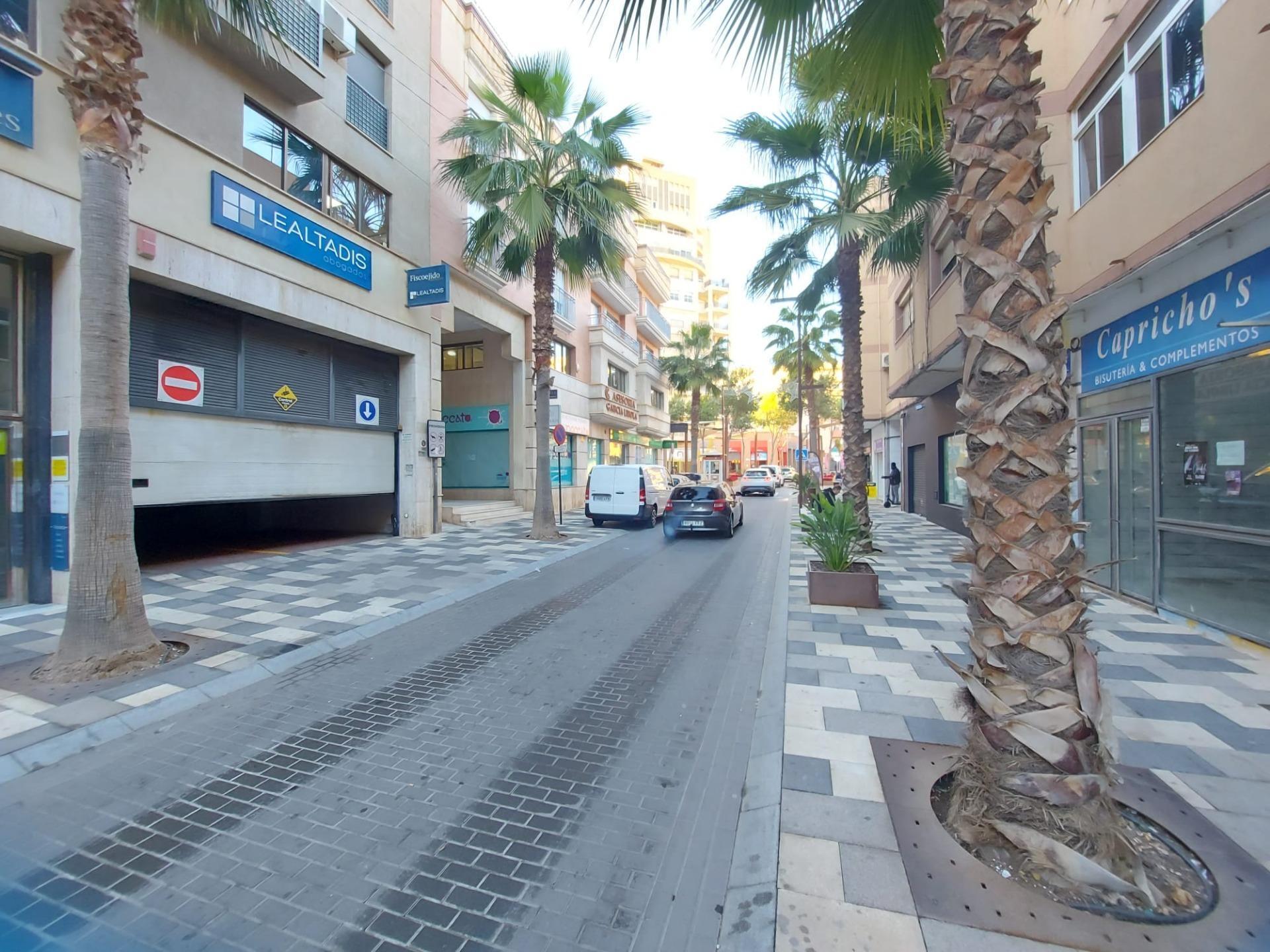Oficina en El Ejido, Almería en venta Foto principal- Imagen 1 de 27