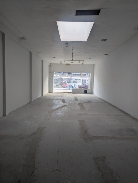 8805 Santa Monica Blvd, West Hollywood, CA en alquiler - Foto del interior - Imagen 3 de 5