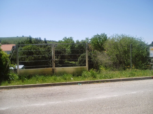 Más detalles de Avenida de Varsovia, 60, El Casar - Terreno en venta