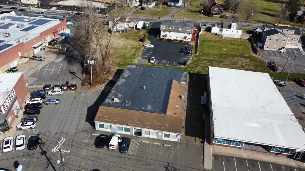 351 Walnut St, Agawam, MA en venta - Foto del edificio - Imagen 3 de 7