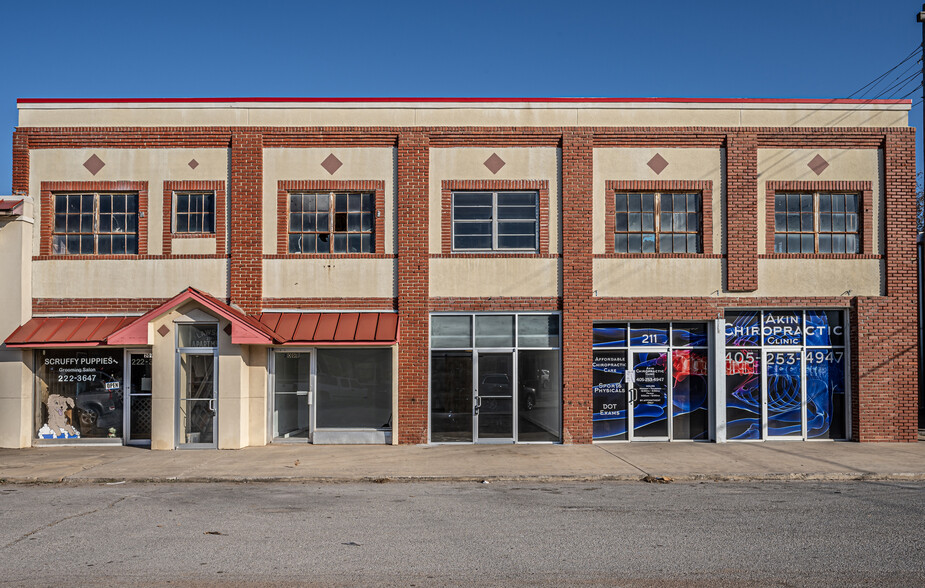 209 S 5th St, Chickasha, OK en alquiler - Foto del edificio - Imagen 2 de 23