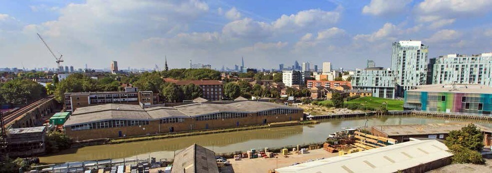 24 Creekside, London en alquiler - Foto del edificio - Imagen 2 de 5