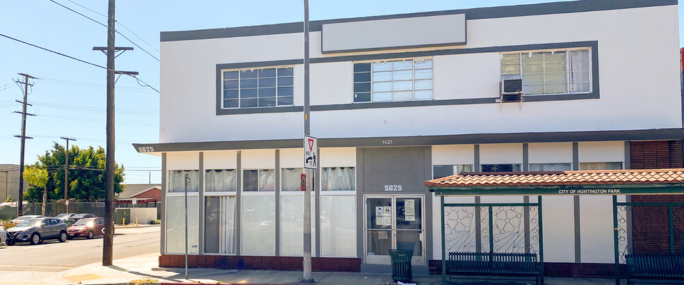 5625 Pacific Blvd, Huntington Park, CA en alquiler - Foto del edificio - Imagen 2 de 5