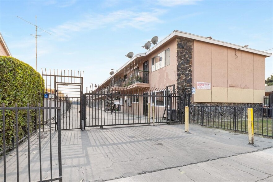 4436 Clara St, Cudahy, CA en venta - Foto del edificio - Imagen 1 de 4