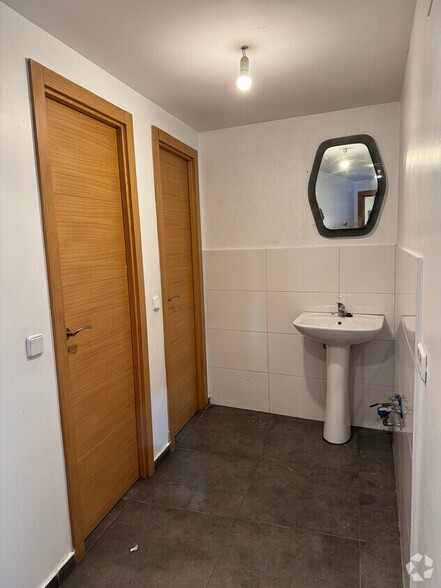 Carretera Vicálvaro Estación O´Donnell, 4, Madrid, Madrid en alquiler - Foto del interior - Imagen 3 de 9