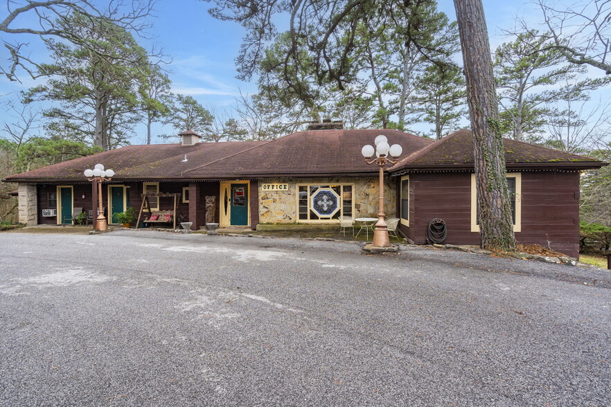 352 W Van Buren, Eureka Springs, AR en venta - Foto del edificio - Imagen 1 de 59