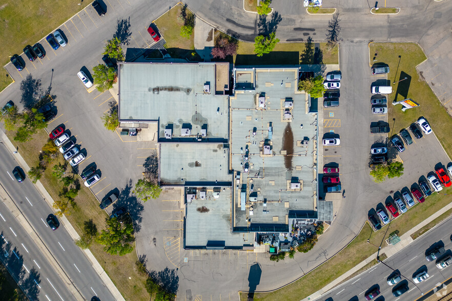 3660 20 Av NE, Calgary, AB en alquiler - Vista aérea - Imagen 1 de 8