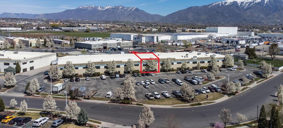 334 N Marshall Way, Layton, UT en venta - Foto del edificio - Imagen 1 de 15