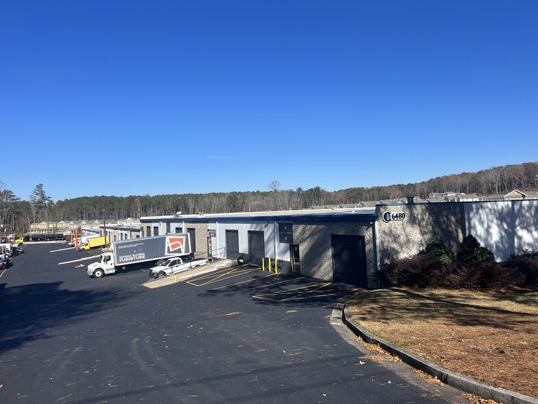 6480 Chupp Rd, Lithonia, GA en alquiler - Foto del edificio - Imagen 2 de 4