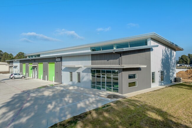 Más detalles de 25115-25155 FM 2978 Rd, Tomball, TX - Flex, nave en alquiler