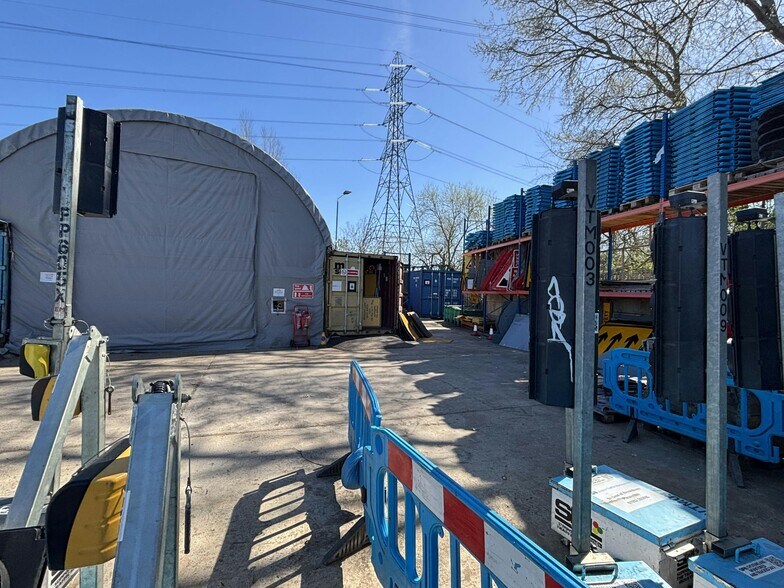 6 Morson Rd, Enfield en alquiler - Foto del edificio - Imagen 3 de 4