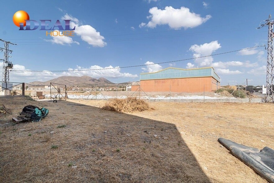 Calle Madroño, 4, Atarfe, Granada en venta - Foto del edificio - Imagen 3 de 8