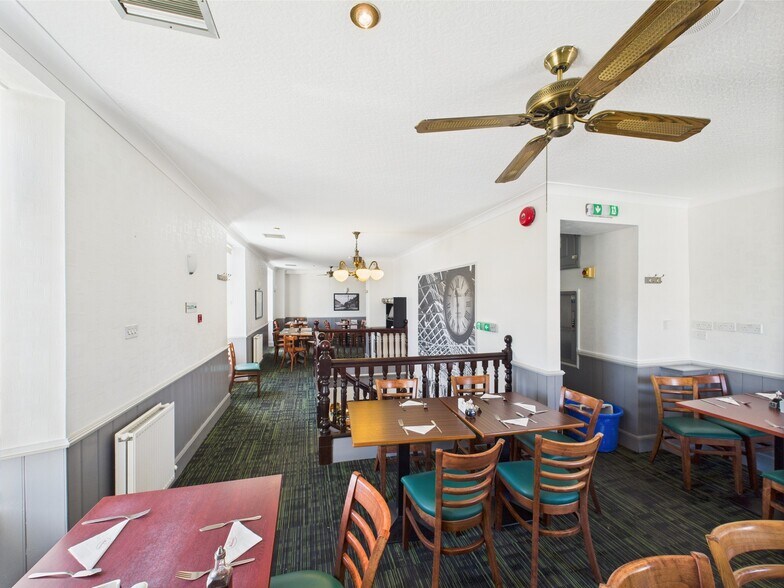 11 Moss St, Elgin en venta - Foto del interior - Imagen 3 de 7