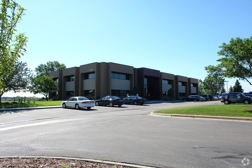 3460 Washington Dr, Eagan, MN en alquiler - Foto del edificio - Imagen 1 de 2