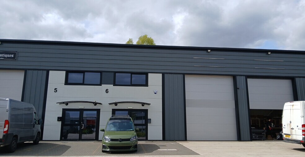 Harrier Way, Yaxley en alquiler - Foto del edificio - Imagen 2 de 4