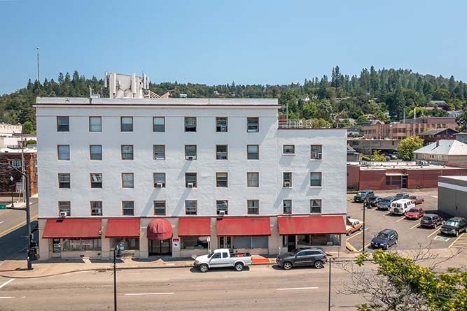 803-815 SE Stephens St, Roseburg, OR en venta - Foto del edificio - Imagen 3 de 21