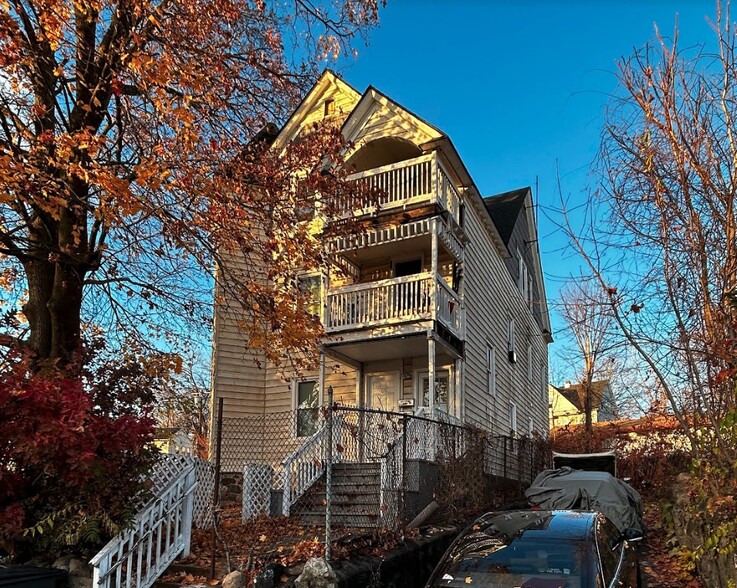 64 Dikeman St, Waterbury, CT en venta - Foto del edificio - Imagen 1 de 8