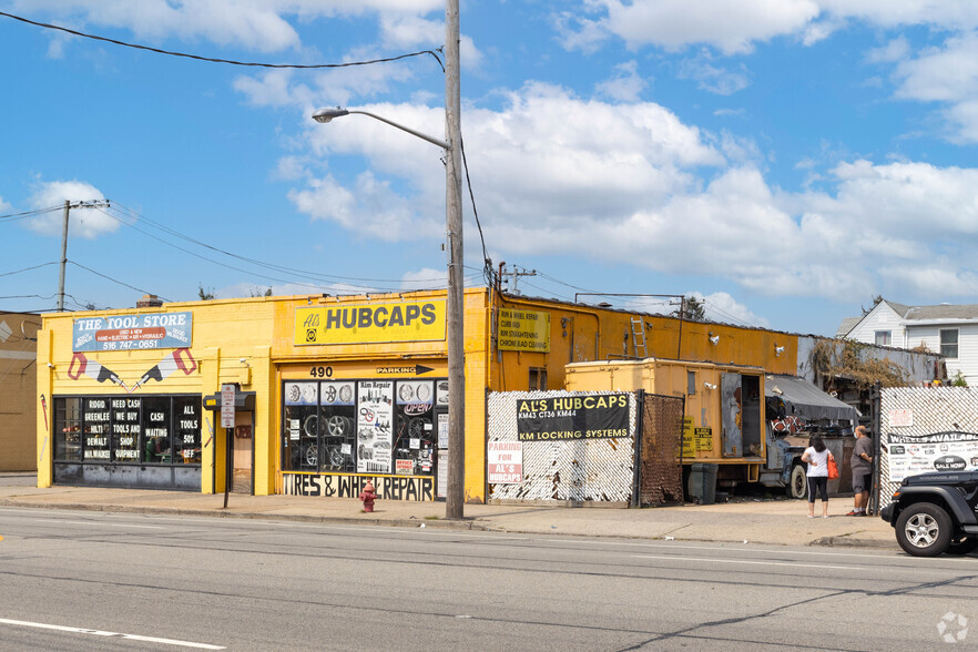 490 Jericho Tpke, Mineola, NY en alquiler - Foto del edificio - Imagen 2 de 6