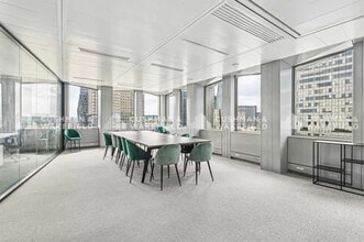 33 Place Des Corolles, Courbevoie en alquiler Foto del interior- Imagen 2 de 4