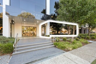 2 Brandon Park Dr, WHEELERS HILL en alquiler Foto del edificio- Imagen 1 de 8