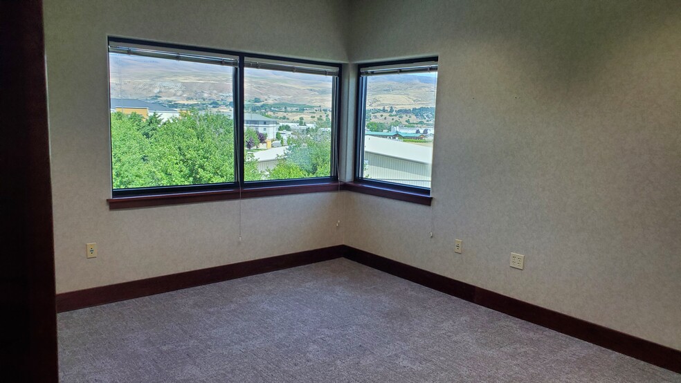 123 Easy St, Wenatchee, WA en alquiler - Foto del interior - Imagen 3 de 10