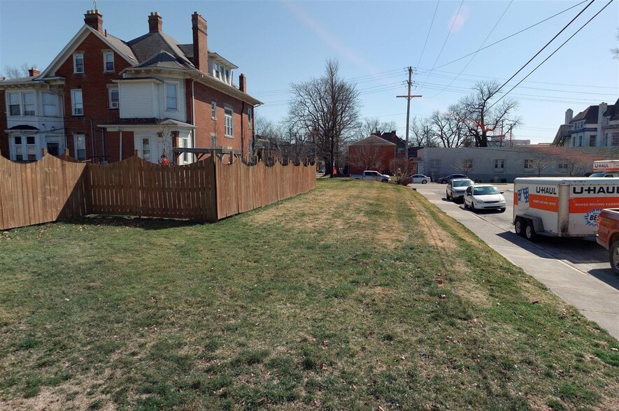 838 Bryden Rd, Columbus, OH en venta - Foto del edificio - Imagen 2 de 2