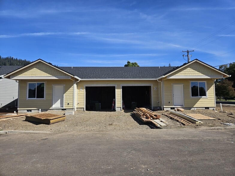 37731 Rolltide Dr, Lebanon, OR en venta - Foto de la construcción - Imagen 3 de 36