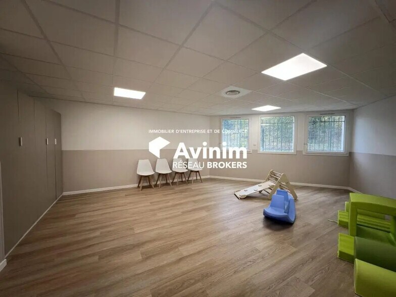 Local en Orsay en venta - Foto del edificio - Imagen 3 de 21