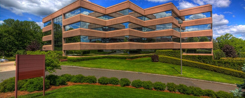 3 Corporate Dr, Shelton, CT en alquiler - Foto del edificio - Imagen 1 de 41