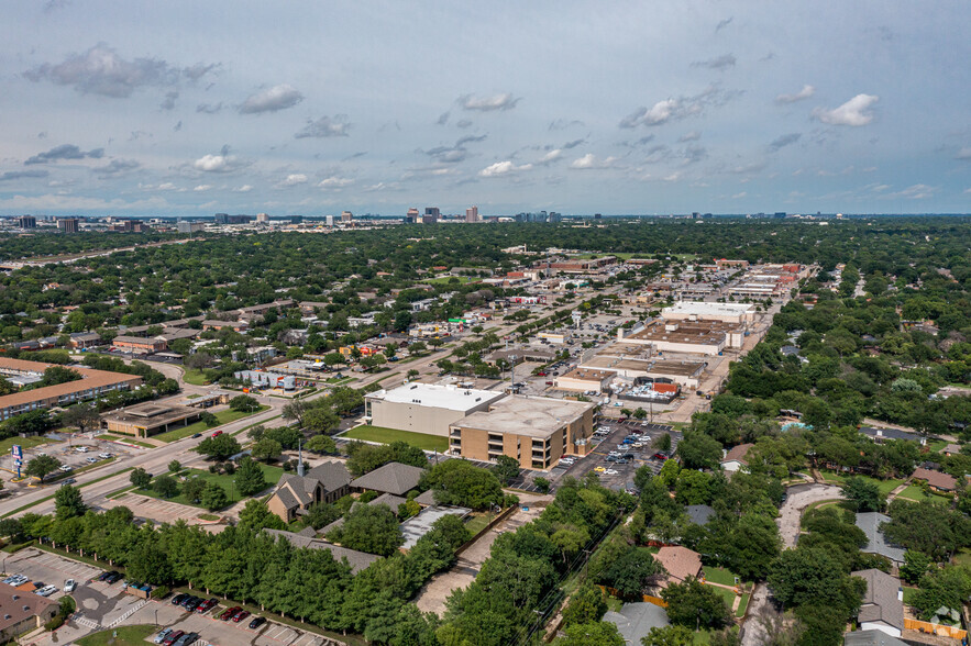 3530 Forest Ln, Dallas, TX en alquiler - Vista aérea - Imagen 3 de 21