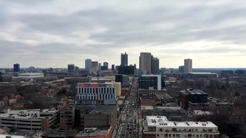 800 N High St, Columbus, OH en alquiler - Vídeo de anuncio comercial - Imagen 2 de 16